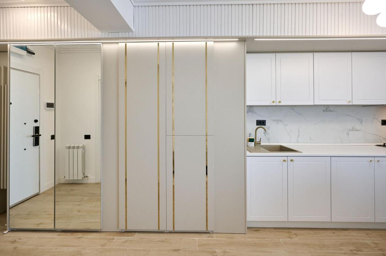 Seaview Luxury Studio In Infinity Beach Resort 마마이아 외부 사진