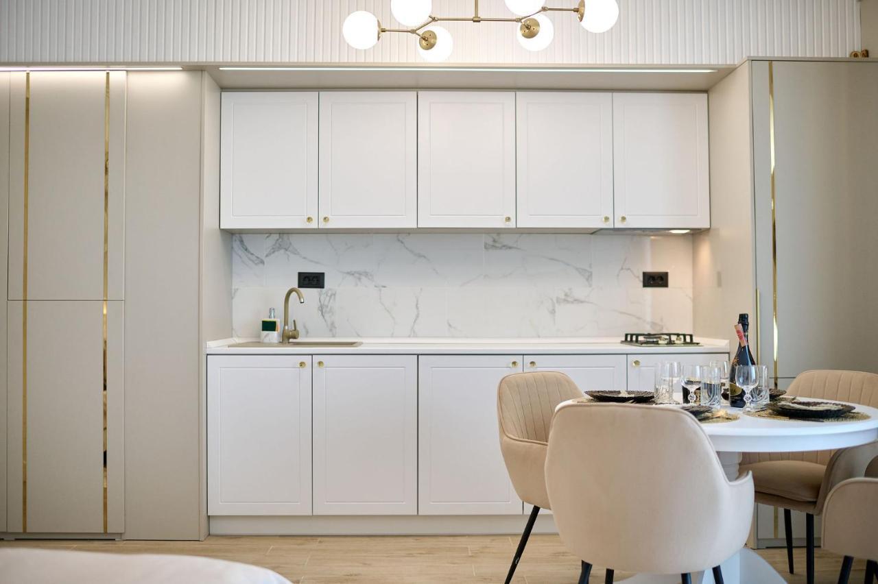 Seaview Luxury Studio In Infinity Beach Resort 마마이아 외부 사진