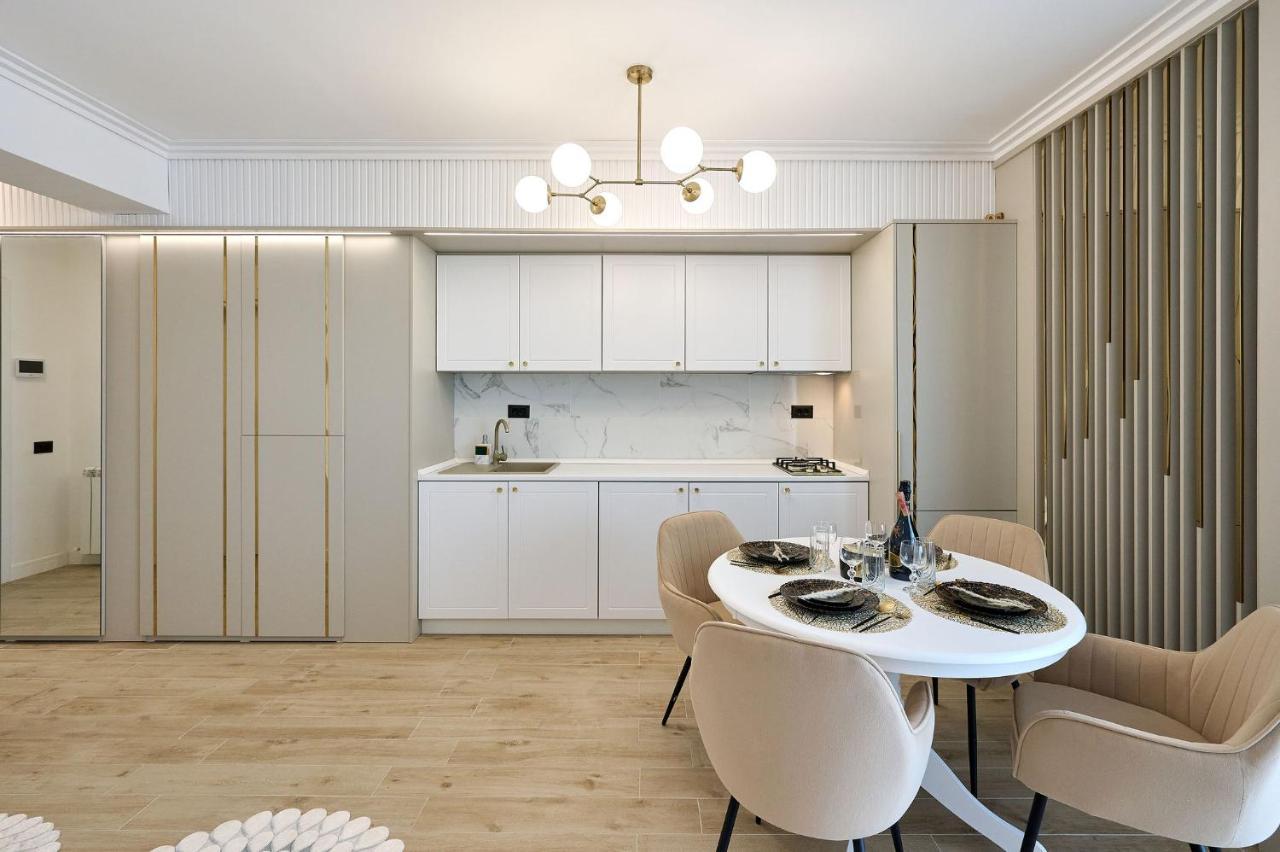 Seaview Luxury Studio In Infinity Beach Resort 마마이아 외부 사진
