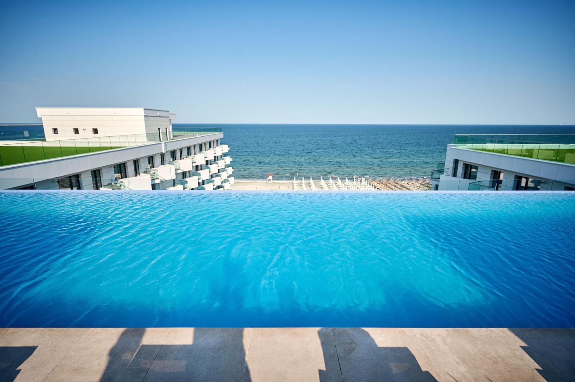Seaview Luxury Studio In Infinity Beach Resort 마마이아 외부 사진
