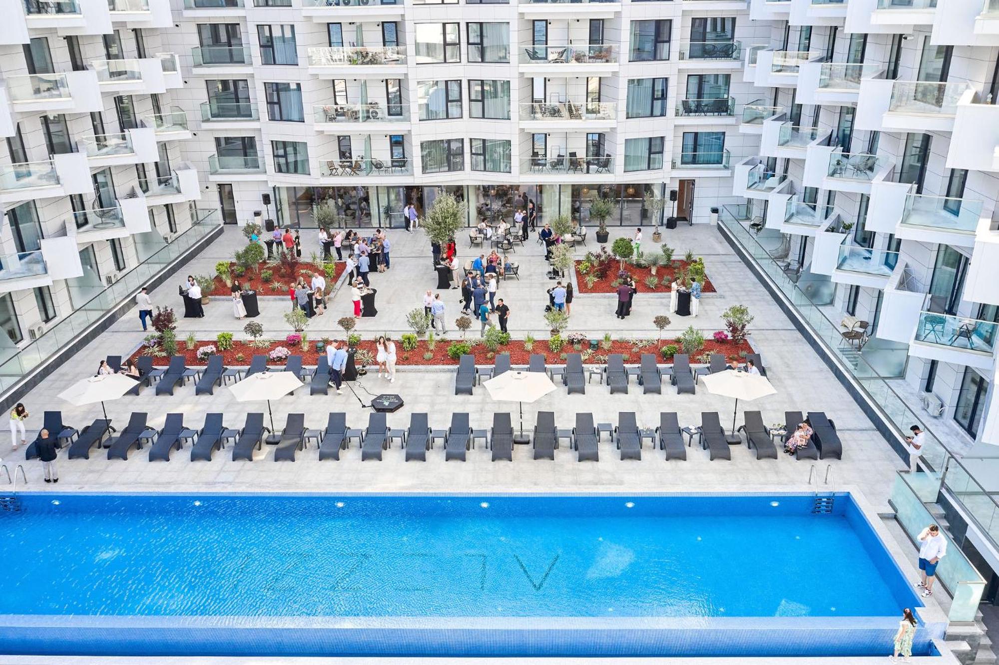 Seaview Luxury Studio In Infinity Beach Resort 마마이아 외부 사진